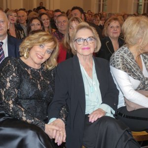 Tereza Kesovija i Gabi Novak