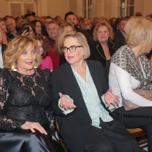 Tereza Kesovija i Gabi Novak