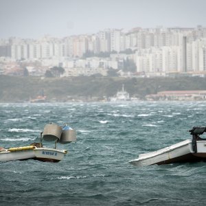 Jugo u Kaštel Sućurcu