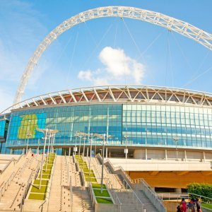 London (Eng) - Wembley (90,000)