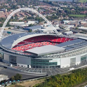 London (Eng) - Wembley (90,000)