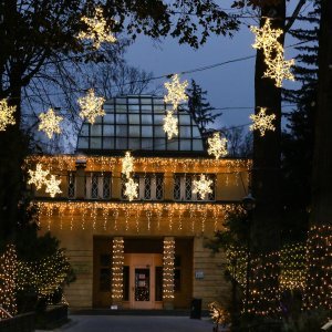 Zagrebački ZOO vrt okićen s nekoliko tisuća lampica