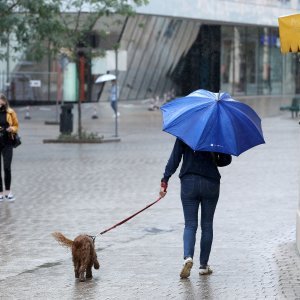 Promjena vremena s kišom stigla u Zagreb