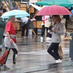 Promjena vremena s kišom stigla u Zagreb