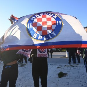 Navijači pred utakmicu Hajduk - Osijek