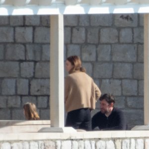 Emily Blunt s kćerima Hazel i  Violet napustila Dubrovnik