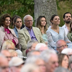 Princ Daniel, kraljica Silvia, princeza Madeleine, kralj Carl Gustaf, princeza Sofia, princeza Victoria, princ Carl Philip i princeza Estelle