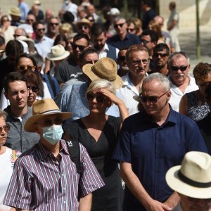 Posljednji ispraćaj Vladimira Matijanića na groblju Lovrinac