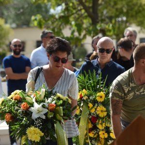 Posljednji ispraćaj Vladimira Matijanića na groblju Lovrinac