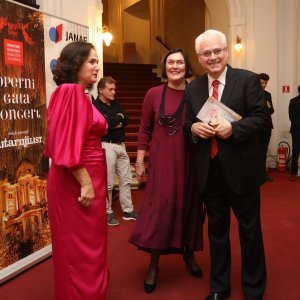 Iva Hraste Sočo, Ivo Josipović sa suprugom Tatjanom