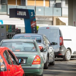 Gužva na benzinskim postajama u Splitu