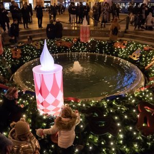 Zagrebački gradonačelnik upalio prvu adventsku svijeću na Manduševcu
