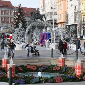 Otvaranje klizališta na Trgu kralja Tomislava povodom Adventa 2022