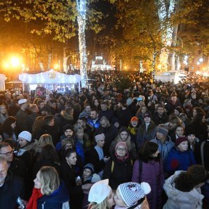 Paljenje lampica na Zrinjevcu