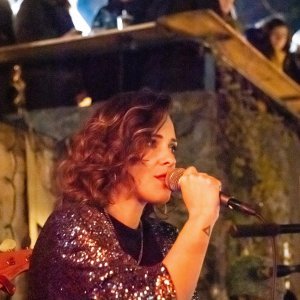 Natali Dizdar otvorila je ‘Advent festival u Prolazu‘