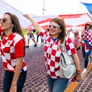 SP Katar: Hrvatski navijači razvili zastavu na Katari