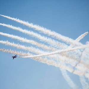 Nastup akrobatske skupine Red Arrows