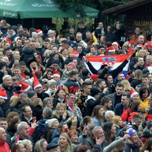 Tradicionalni podnevni ispraćaj stare i doček nove godine u Fužinama (2)