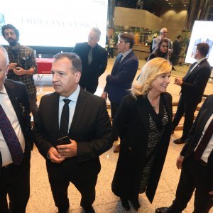 Vili Beroš, Kolinda Grabar Kitarović i Damir Krstičević