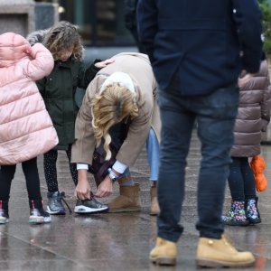 Nevena Rendeli Vejzovicć sa suprugom Makom Vejzovićem i kćerima (2)