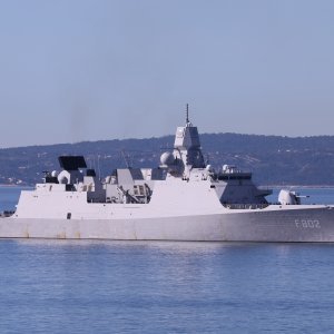 Dolazak nizozemske fregate RM HNLMS De zeven provincien u splitsku luku