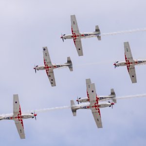 “Krila Oluje” i “Red Arrows”