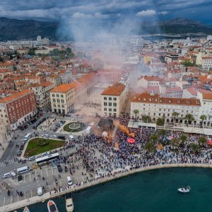 Doček juniora iz zraka