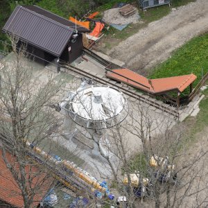 Pogled na Medvednicu i Zagreb s tornja na Sljemenu