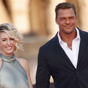 Catherine i Alan Ritchson