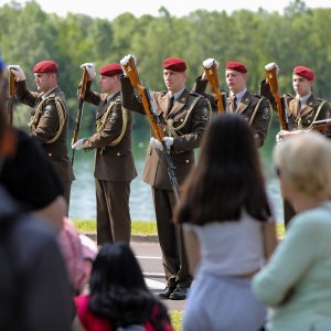 Izložba vojne opreme i naoružanja Hrvatske vojske na Jarunu