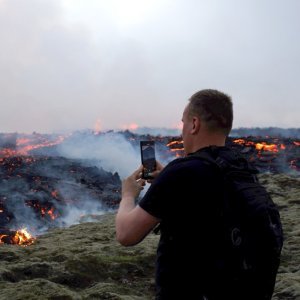 Na Islandu erumpirao vulkan