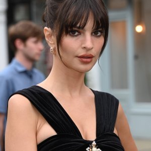 Emily Ratajkowski