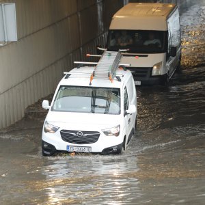 Podvožnjak u Selskoj potpuno je potopljen