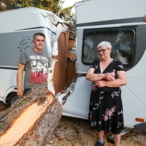 Jak vjetar popraćen obilnom kišom poharao Novigrad i okolicu