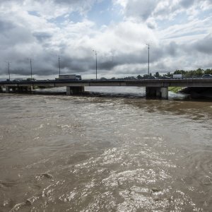 Rijeka Sava se izlila iz svog korita