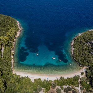 Uvala Samograd na otoku Korčuli