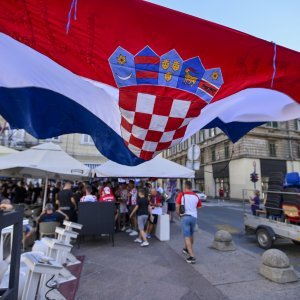 Hrvatski navijači uoči Latvije