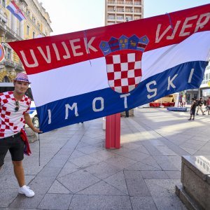 Hrvatski navijači uoči Latvije