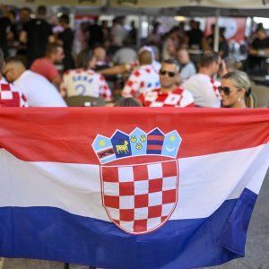 Hrvatski navijači uoči Latvije