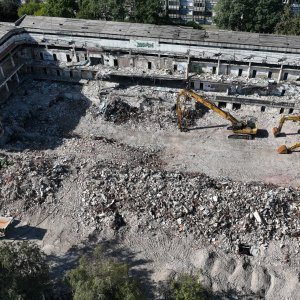 Rušenje zgrade bivše Zagrebačke banke u Paromlinskoj ulici