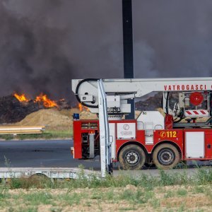 Tvornica Drava International jutro nakon požara