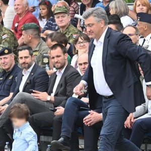 Andrej Plenković s najmlađim sinom