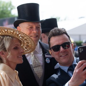 Zara Tindall na Royal Ascottu