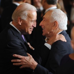 Joe Biden i Frank Lautenberg 2010.