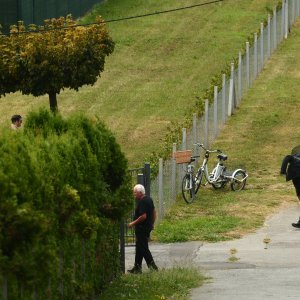 Sprovod njegovatelja Damira Fijale ubijenog u masakru u Daruvaru