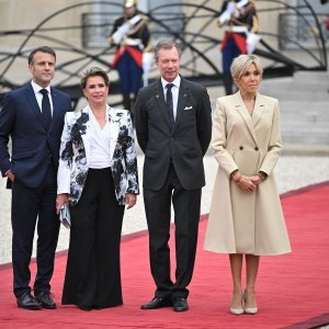 Emmanuel i Brigitte Macron i luksemburški kraljevski par, Maria Teresa i Henri