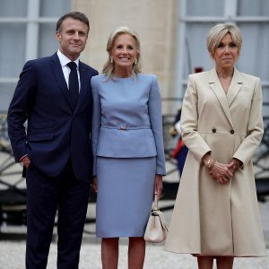 Emmanuel i Brigitte Macron i Jill Biden