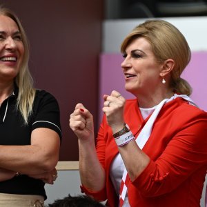 Brankica Vekić, Kolinda Grabar-Kitarović