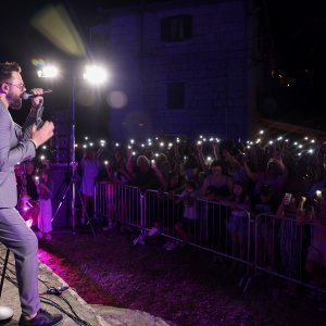 Koncert: Petar Grašo i Domenica