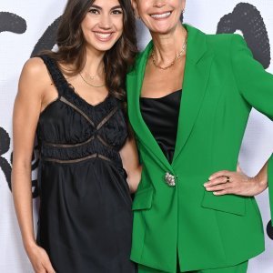 Teri Hatcher i  Emerson Tenney